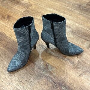 EUC- Sage + Simple plaid ankle‎ boots